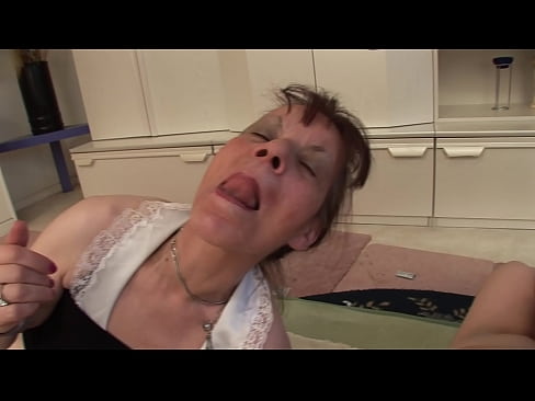 ❤️ To bestemødre og en bestefar har en trekant ️❌ Analporno hos oss