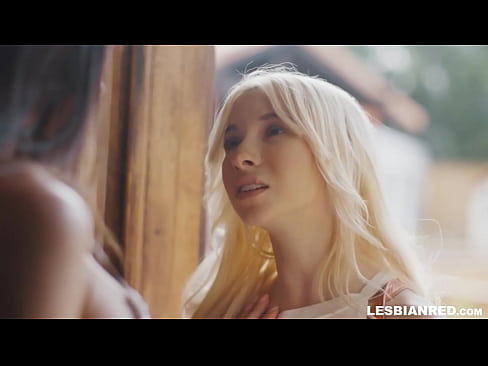 ❤️ Jenta kommer hjem noen måneder senere og ender opp med å spise stemorens fitte ️❌ Analporno hos oss
